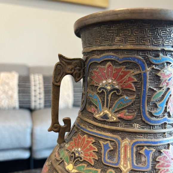 ANTIQUE JAPANESE CHAMPLEVE CLOISONNE METAL VASE - Picture 2 of 8